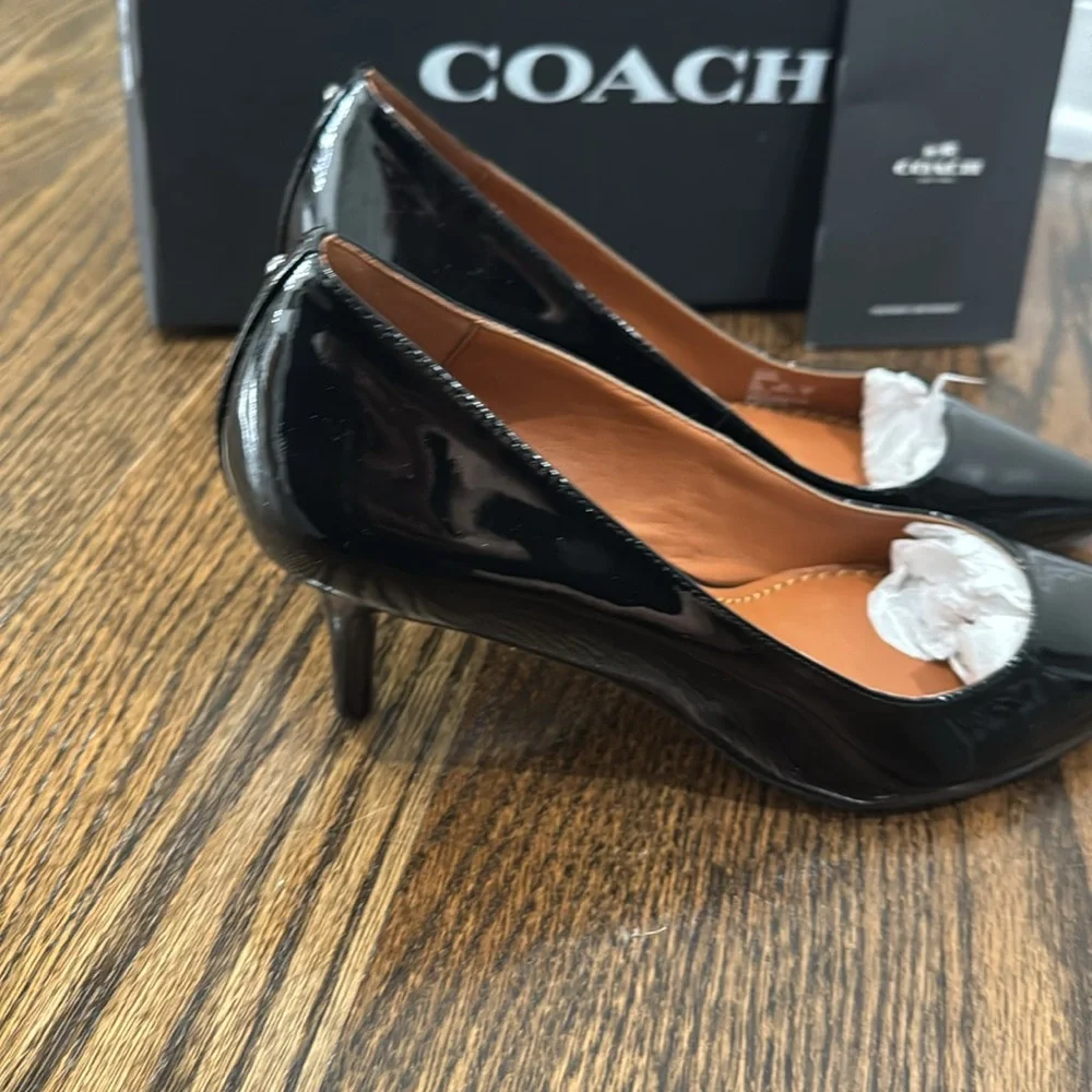 Coach Black Patent Leather Mid Heels Pump Shoes FG1479 size 6.5B